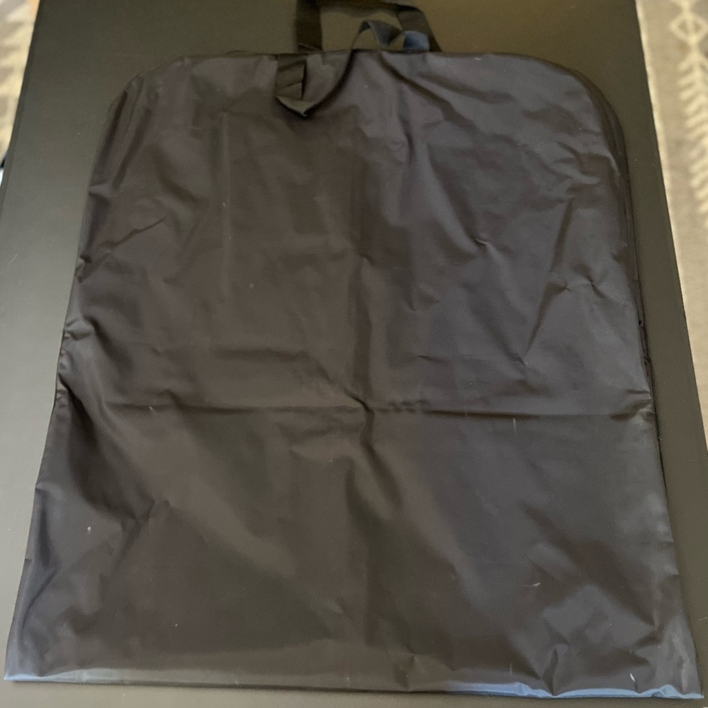 Valentino Garavani garment bags - Picture 2 of 6